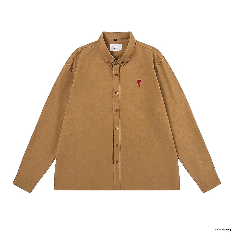 AMI's loving and simple khaki shirt