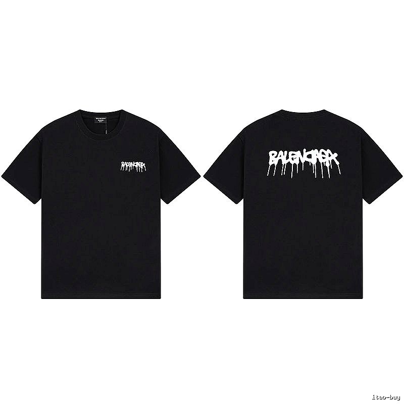 Balenciaga street-style black T-shirt