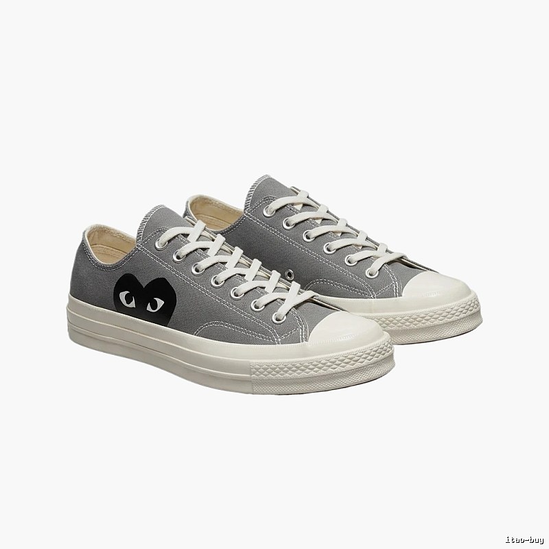 CDG simple love-style grey shoes