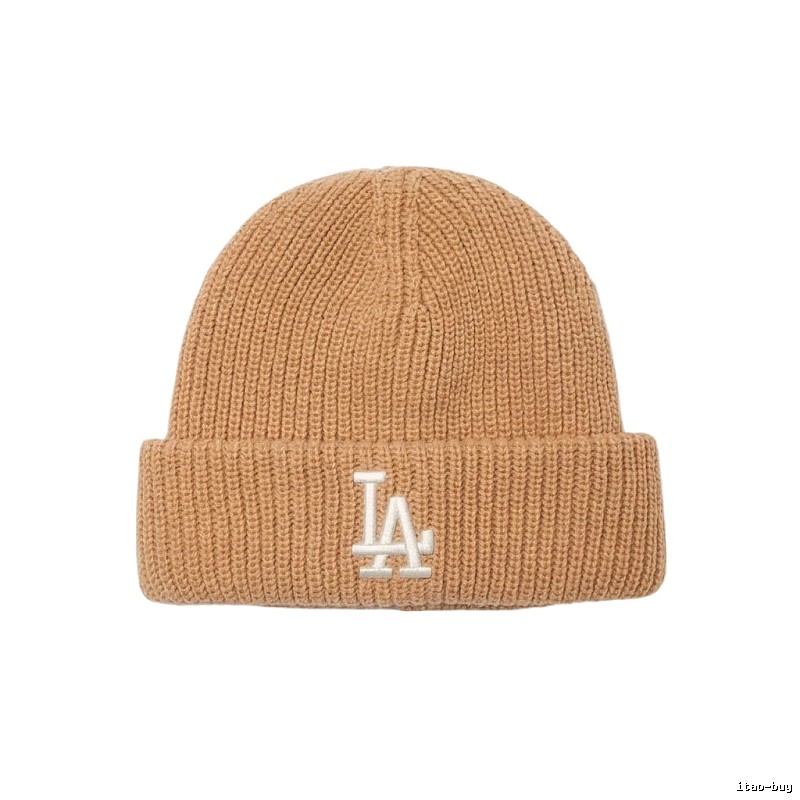 Classic LA-style khaki cap of MLB