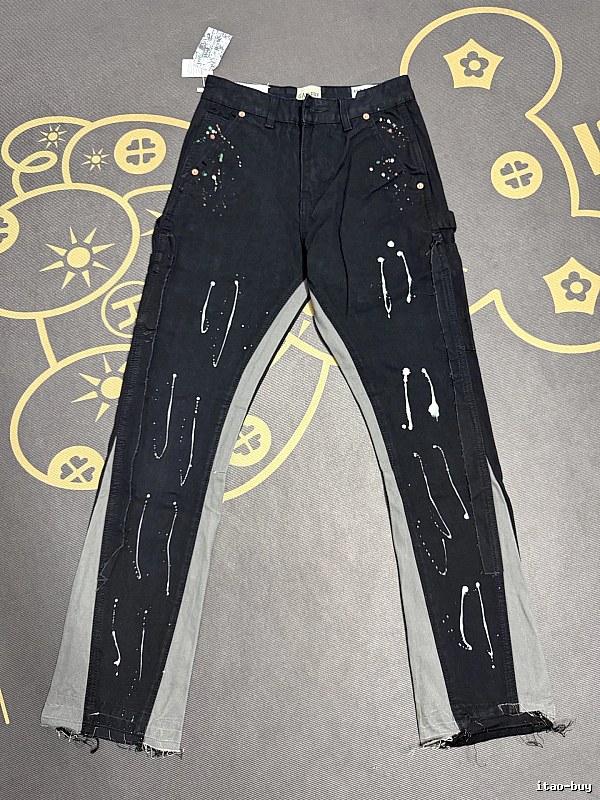 Distressed Cross Jeans in Black with cross motifs - Chrome Hearts