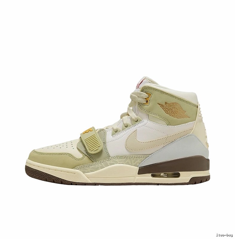 Jordan retro-style white and green sports shoes