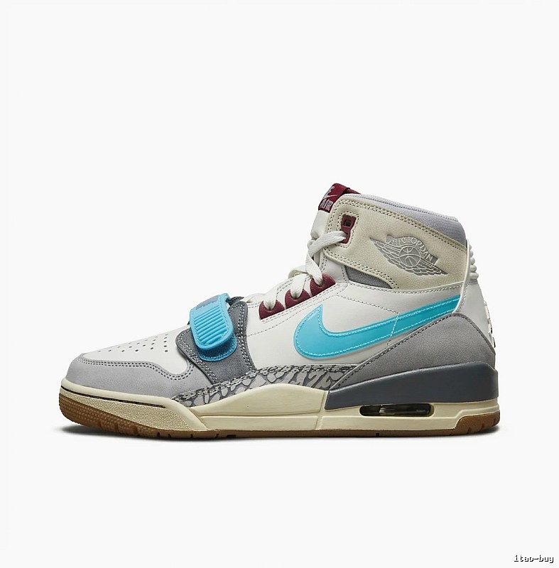 Jordan series retro-style white and blue sports shoes