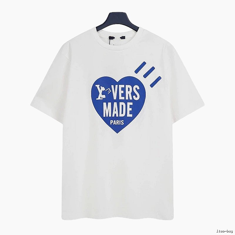 Louis Vuitton Trendy Style White T-shirt with Heart Print