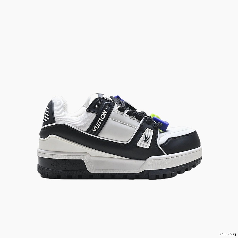 LV Black and White Fashionable Sports Shoes