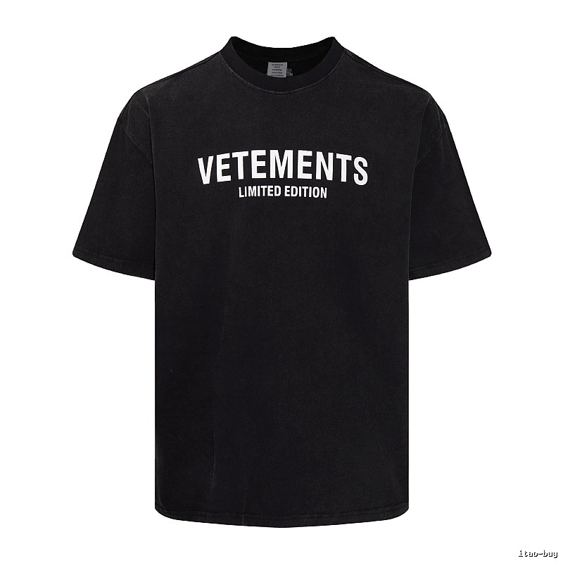Monogram Statement graphic T-shirt Black Colorful Lucky for Layered Styling