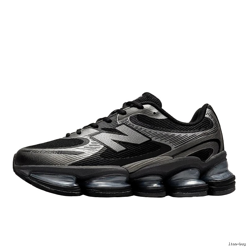 New Balance retro black and silver sports shoes