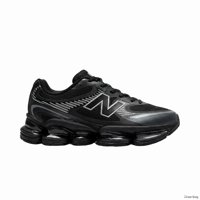 New Balance retro-style black and grey sports shoes