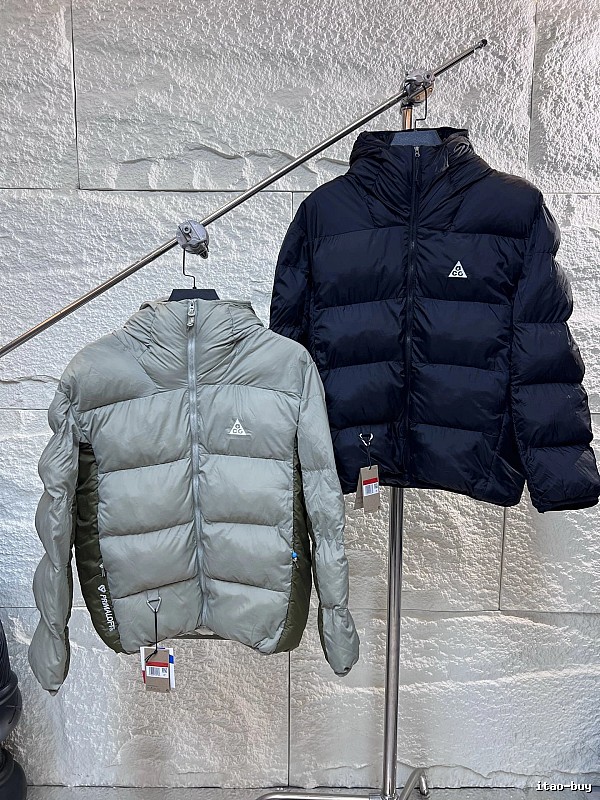 Prada Triangular Chest Emblem And Smooth Insulated Finish Logo Puffer Jacket for commuter