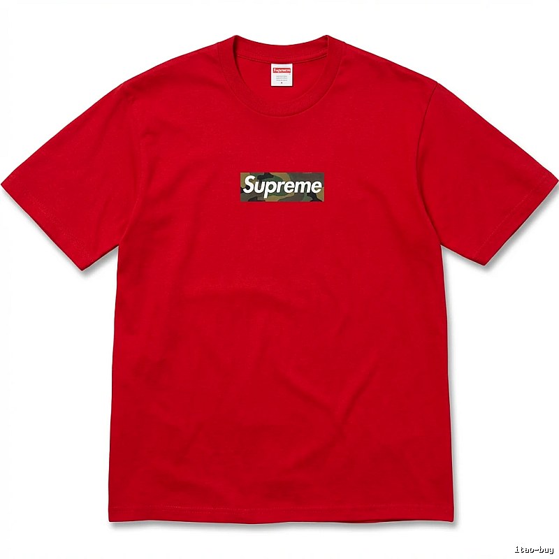 Supreme camouflage-style red T-shirt