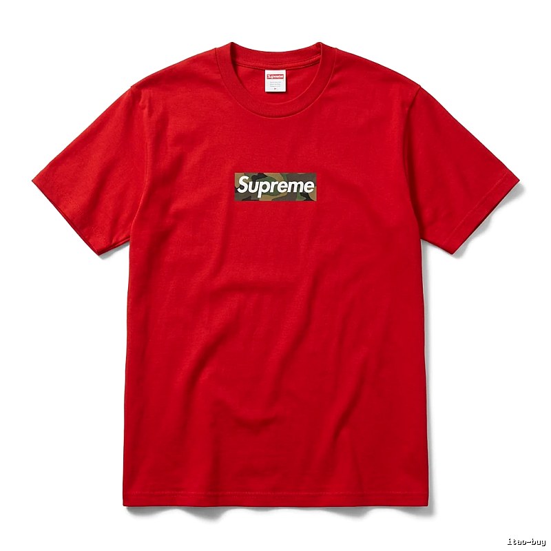 Supreme camouflage-style red T-shirt