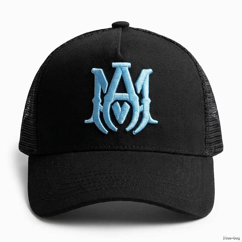 The classic black baseball cap of AMIRI.