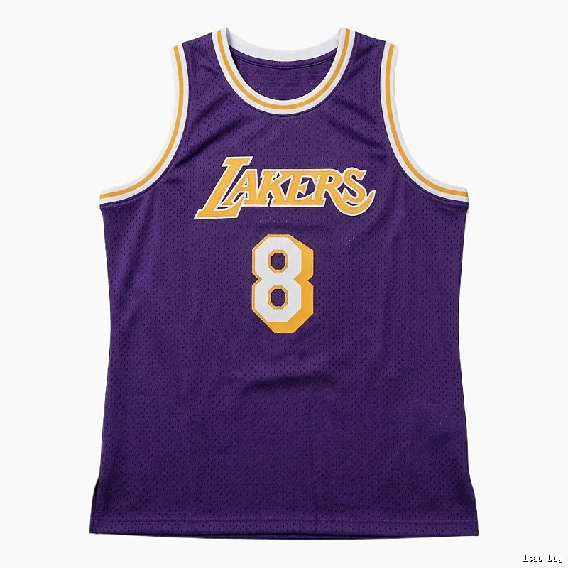 The classic blue jersey of the Michael Jordan.