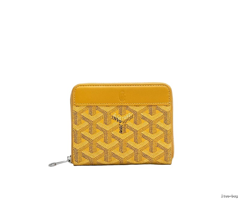 The classic yellow wallet of GOYARD