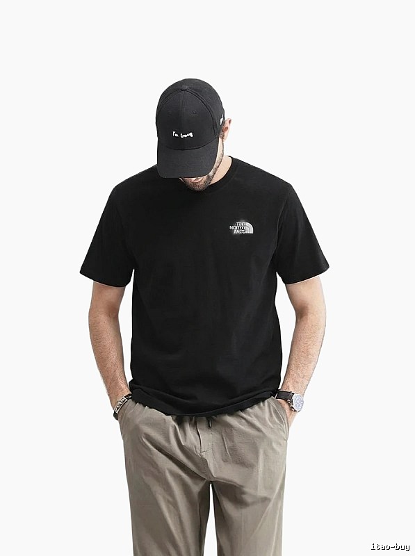 The North Face simple style black T-shirt